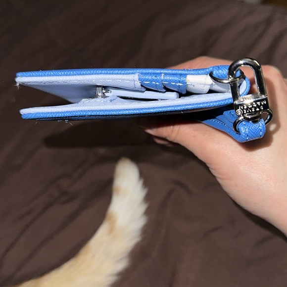 Steve Madden blue white and silver snap button long wallet with wrist strap NWOT - Picture 6 of 9